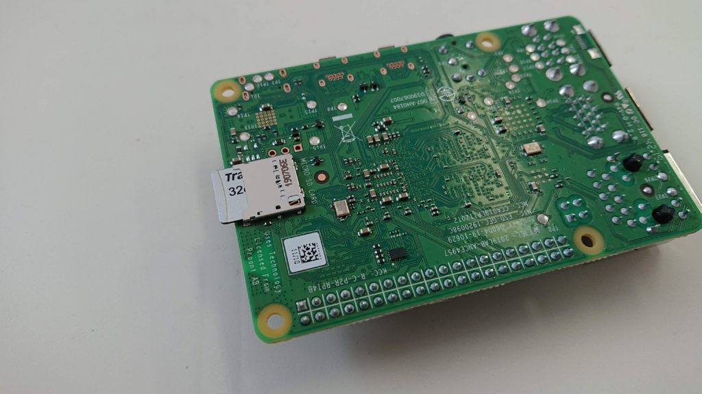 RaspberryzPi + microSD